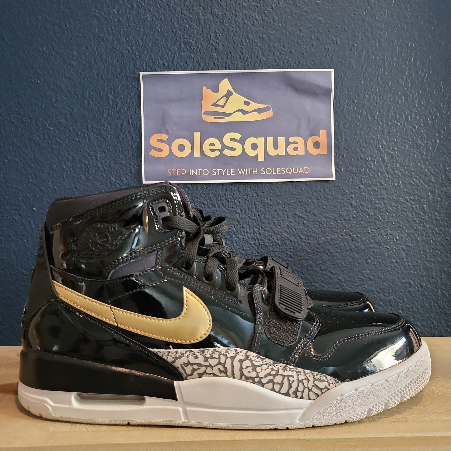 Jordan legacy 312 black and gold size 12 used